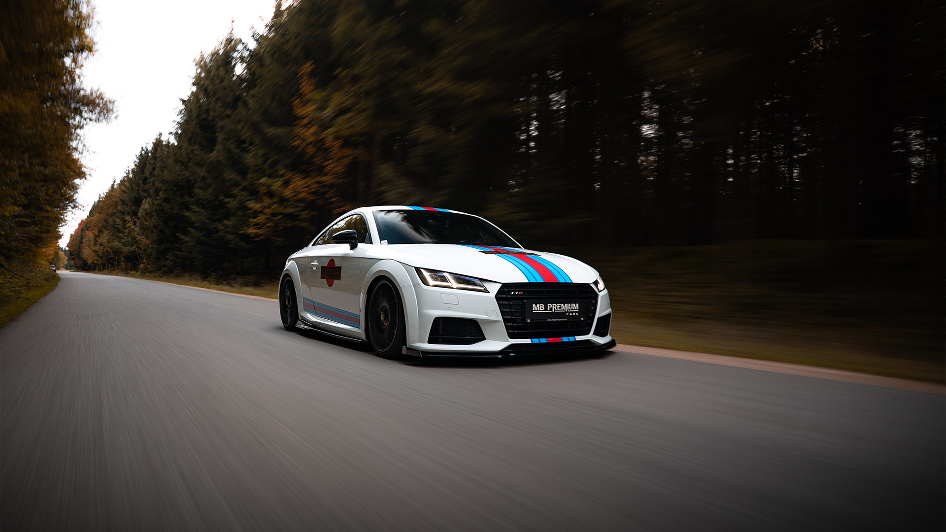 MBPremium Cars Audi TTs on Bags Rolling shot