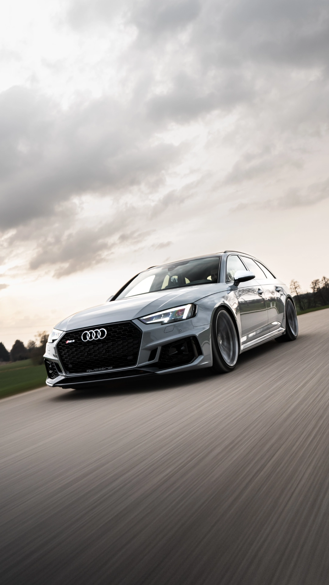 Audi RS4 B9 | Pauzi Media